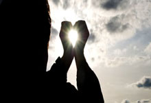 开云官网-切尔西险胜尤文1:2，梅西世界波破门亚洲杯：足球场上的激情与梦想